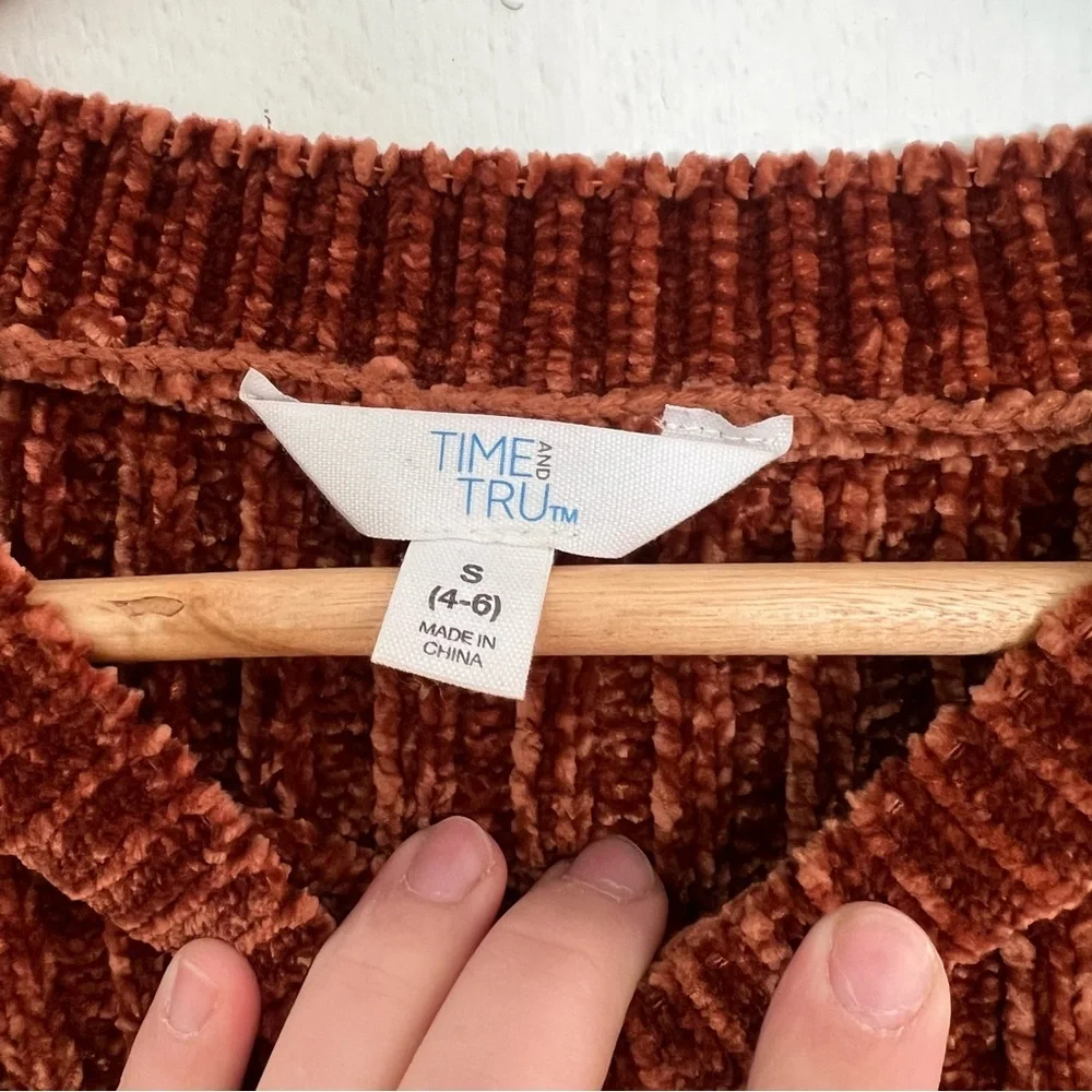 Cozy Ribbed Knit Sweater - Rust - Picture 2 of 3